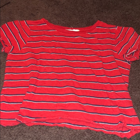 cute red top - Picture 1 of 2